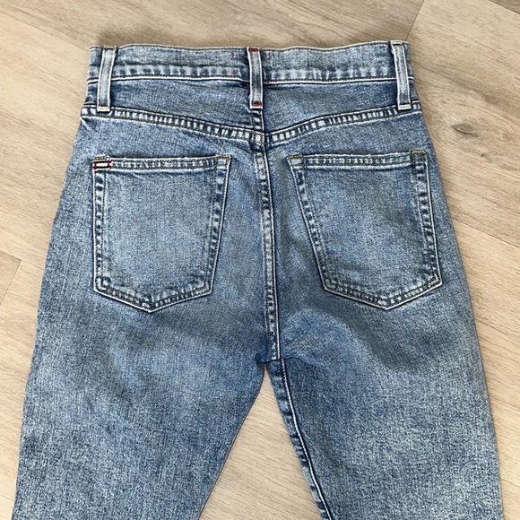 AO.LA Alice +Olivia denim jeans with multi colored grommets. Women’s size 25 - Picture 8 of 9